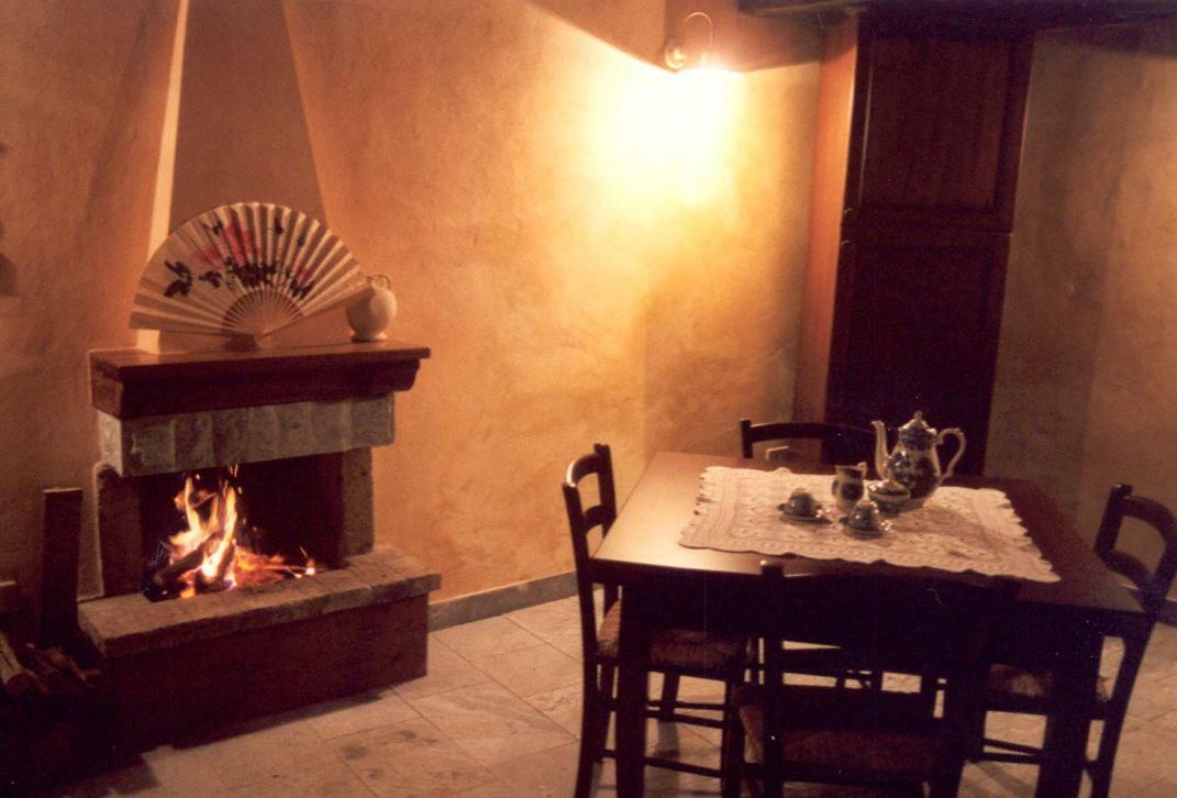 Borgo Isola Santa Guest House Стая снимка